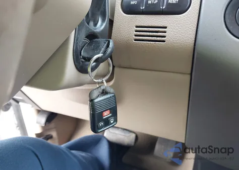 2005 Ford F-150 Fx4/Lariat/Xlt from USA, damaged, VIN 1FTPW14515KC38332